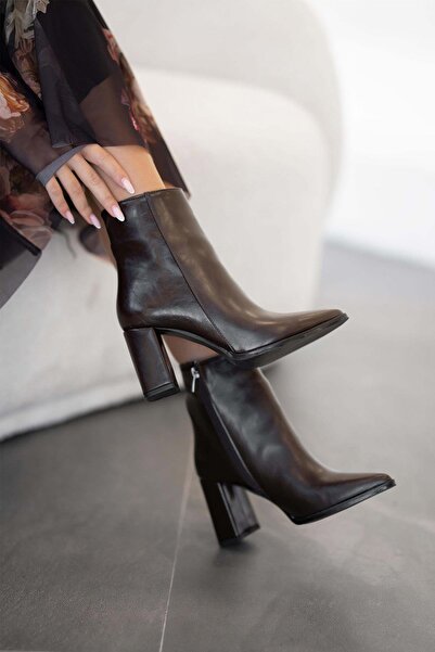 Parponi Amanda Women's Wrinkled Patent Leather Heeled Boots Brown