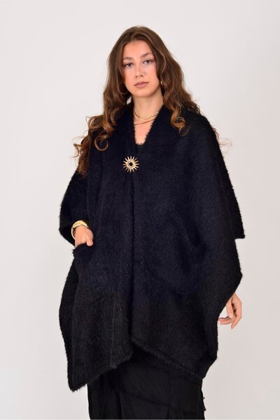 Park Moda 8308 Brooch-Detail Felt Poncho
