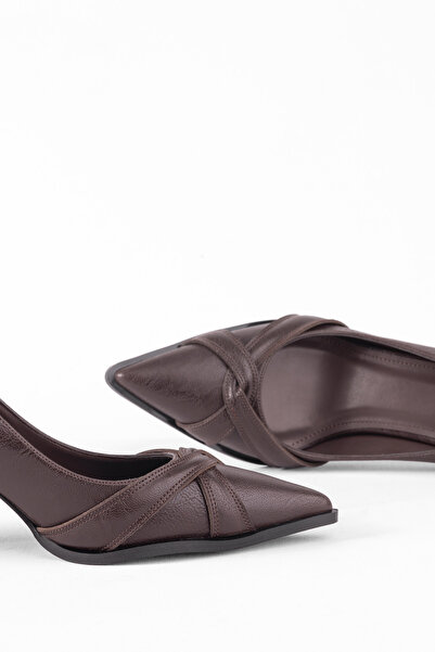 MARY Modern Curve Cross Band Detailed Thin Heel Pointed Toe Classic Style Women's Heeled Shoes