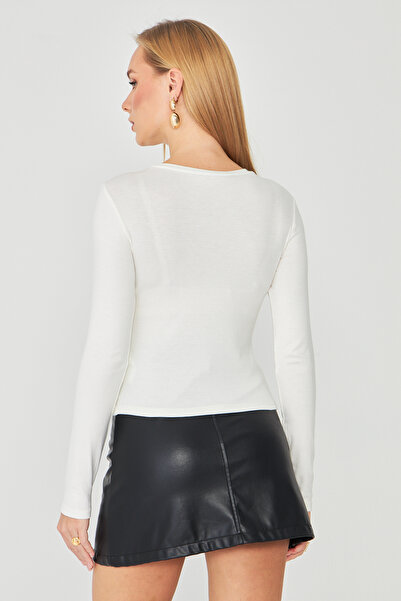 ParlaMira Women's Ecru Gold Buttoned Elegance Cut Blouse