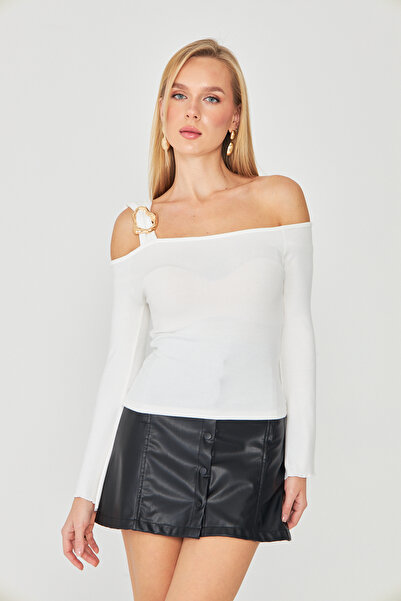 ParlaMira Women's Off-The-Shoulder Buckle Detailed Long Sleeve Blouse