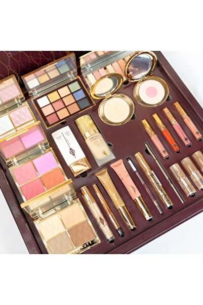 FANCY BEAUTY بوكس مكياج فاخر يجمع بين الاناقة والجودة يمنحك مظهراً ساحراً وثابتاً طوال اليوم