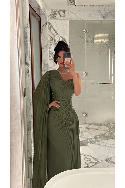 LMAURA A very elegant evening dress