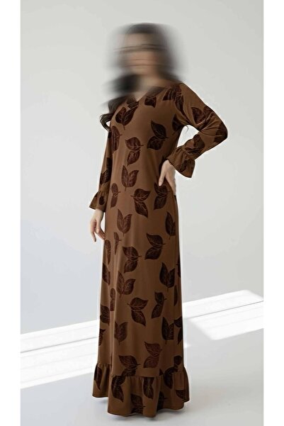 No branded Winter velvet dress