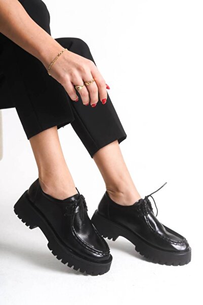 inyola Women's Thick Sole Lace-Up Oxford Shoes 4060