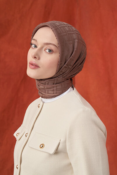 ARMANDA İTALYAN JAKAR GEOMETRİK DESEN EŞARP - KAHVE