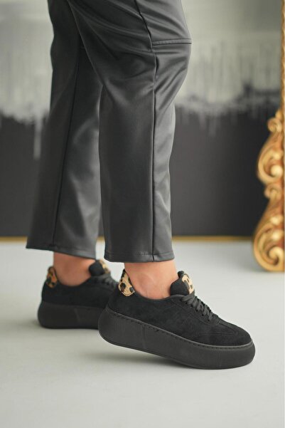 Elvin Shoe Γυναικεία αθλητικά παπούτσια σε μπεζ λεοπάρ σχέδιο από σουέντ