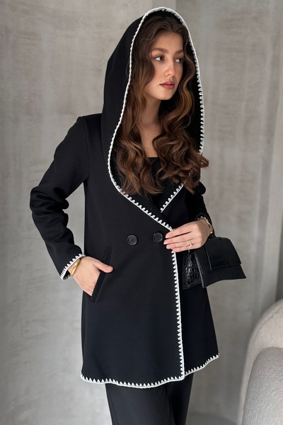 Oq Buttoned Hood with Sewing Details and Wool Inside Pockets Hooded