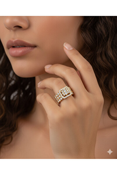 burjalmodah Luxury women's ring, gold plated, with zircon stones and a square design.