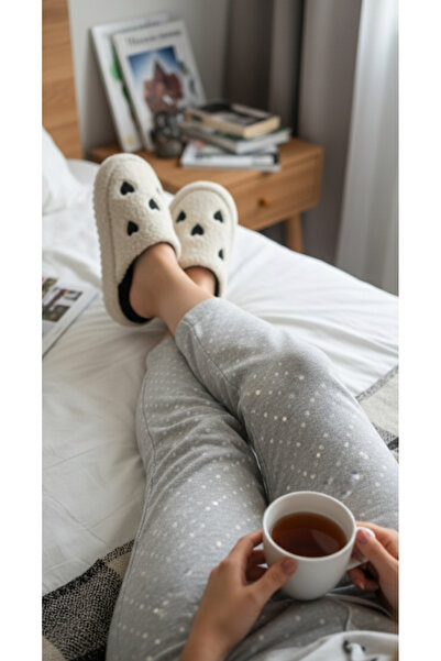 Hızlı Al Love Heart Pattern Embroidery Quiet Sole Winter Slippers. Plush Home Slippers