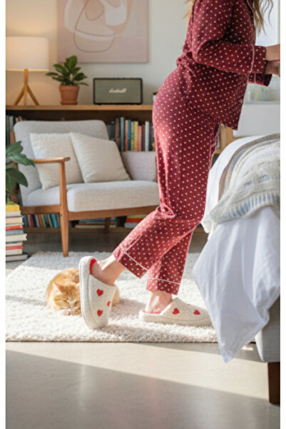 Hızlı Al Love Heart Pattern Embroidery Quiet Sole Winter Slippers. Plush Home Slippers