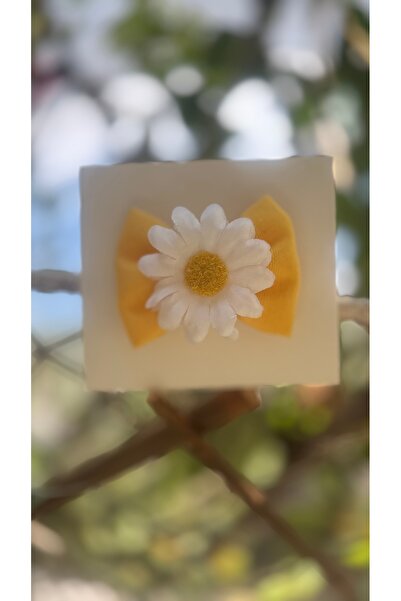 Toka Perisi Yellow Daisy Hairless Baby Clip (1 Piece)