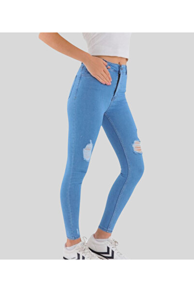 MQ Women's curvy fit ripped jeans