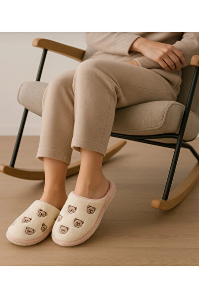 Hızlı Al Bear Pattern Embroidery Silent Sole Personality Home Slippers.