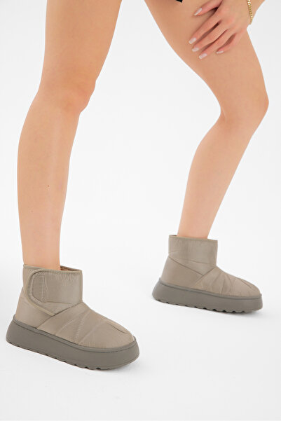 Tonny Black Women's Smoked Thick Poly Sole Fur Lined Velcro Boots