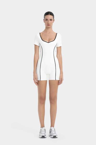 Louren Salopetă sport scurtă din cusături contrastante piese - albă