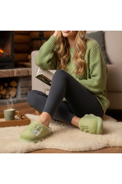 OEM Fluffy, warm and relaxing slippers for women, L707