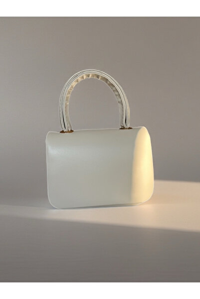 VELLA BAG Cream Colored Mini Chain Hand and Shoulder Bag