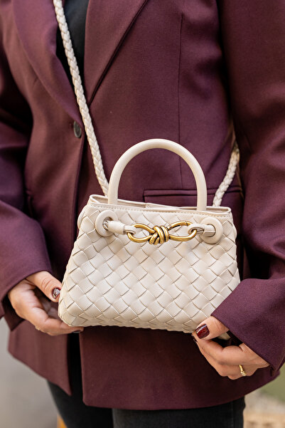 LAMİNTA Sanmor Beige Gold Crossbody Bag with Knot Accessories