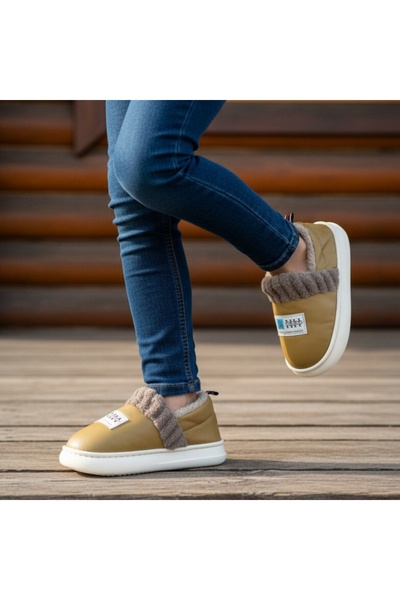 OEM Fluffy and warm slippers for children, indoors or short trips outside, C105