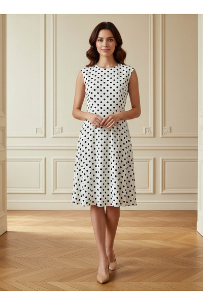 FAV فستان قصير بدون أكمام بطبعة نقاط البولكا مع رقبة دائرية