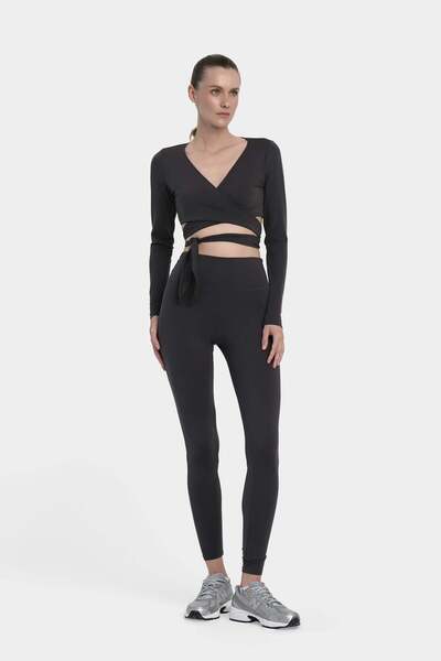 Louren فستان بتجاعيد مجمّعة بنطال رياضي عالي الخصر - أنثراسايت