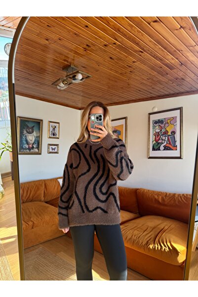 Butik KAHVE SİYAH ÇİZGİ DETAYLI SAKALLI KAZAK