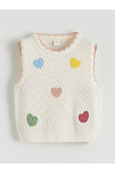 LC Waikiki Ekru Kalp Nakışlı Kız Çocuk Triko Süveter