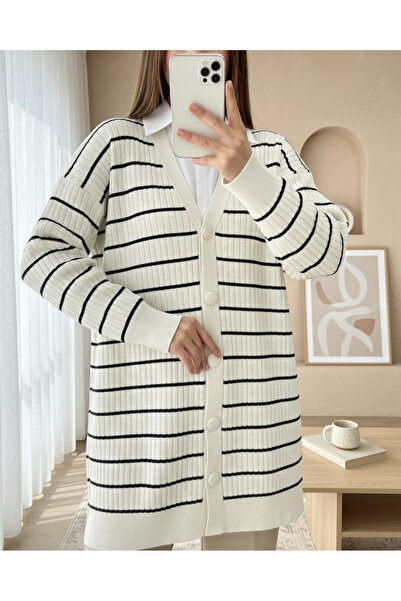 Modamorfo Довгий трикотажний кардиган з ґудзиками та шнурком - кремовий