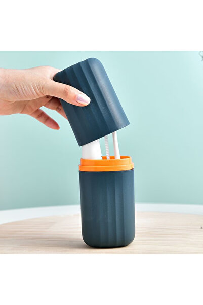 OEM Portable toothbrush case, durable plastic, compact, dust protection, green