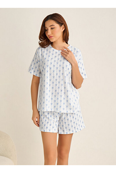 FAV طقم بيجامة مع تي شيرت وشورت مطبوع عليه فيونكة