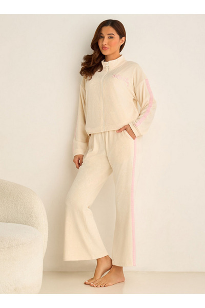 FAV طقم بيجامة من البوليستر والصوف مكون من جاكيت وبنطال