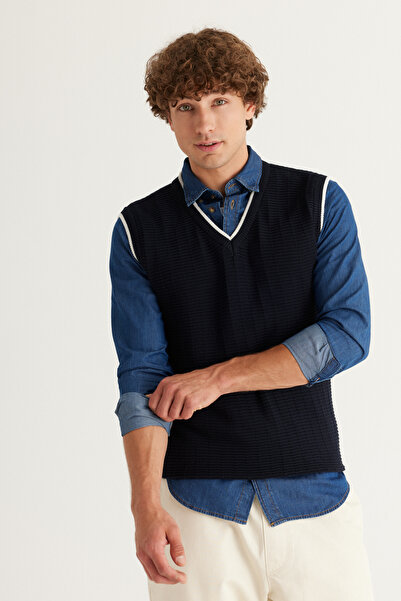 AC&Co / Altınyıldız Classics Navy Blue Standard Fit Regular Cut V-Neck Cotton Knitwear Sweater