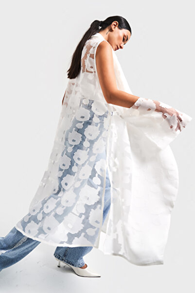 its basic Women's White Color Transparent Lace Detailed Maxi Length Long Design Vest