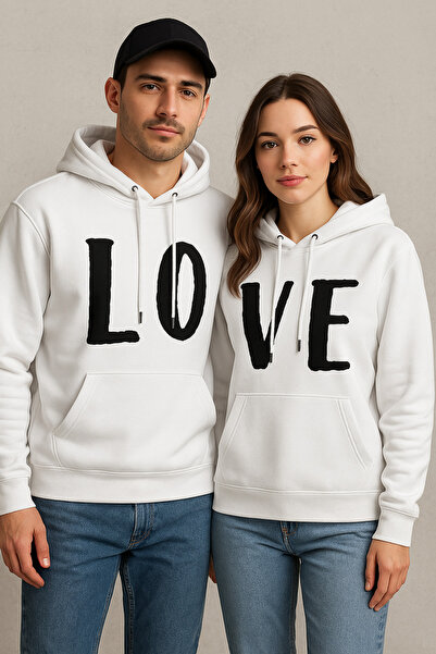 Trendy Sun بغطاء رأس سترة رجالية. طباعة كبيرة للحرف "LO" على الجهة الأمامية ت...