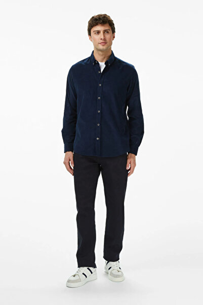 Nautica Men's Navy Blue Classic Fit Shirt