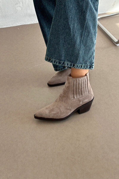 Banksy Betta Short Boots