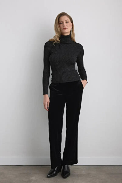 Gusto Glitter Turtleneck Knit Blouse - Black