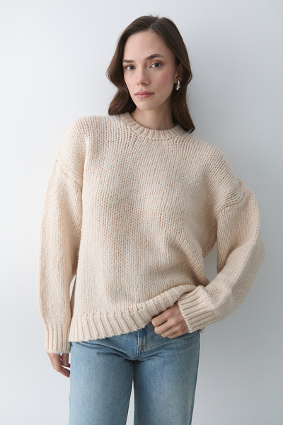 Laluvia Vanilya Long Sleeve Relax Sweater - 251091
