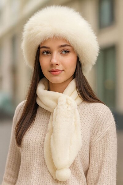 REBBEX Plush Scarf and Beanie Set Two-Piece Set