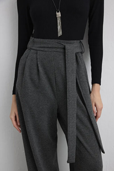 Gusto Beli Belted Viscose Jumpsuit - Black