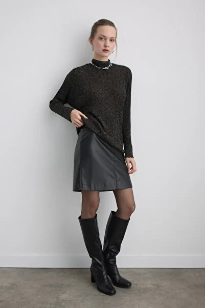 Gusto Rayon Knit Blouse with Buttoned Collar - Black