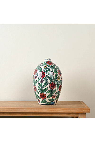 Zahr Ceramic vase with oriental patterns – elegant decorative design