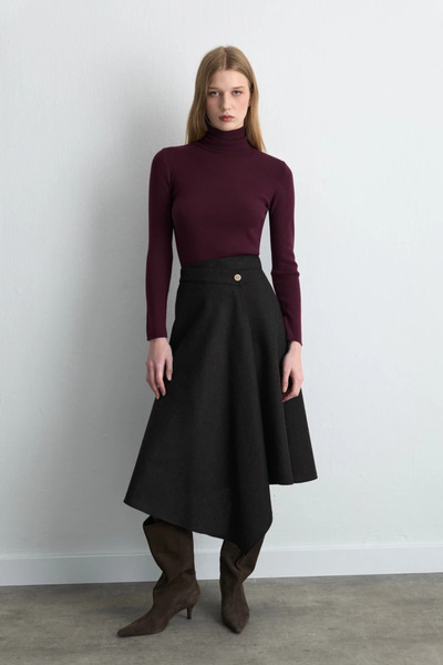 Gusto Anvelop Cut Asymmetrical Woolen Cashmere Skirt - Black