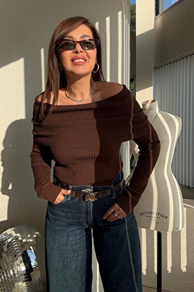 ELVAN TOLON Brown Corded Fabric Madonna Collar Sweater