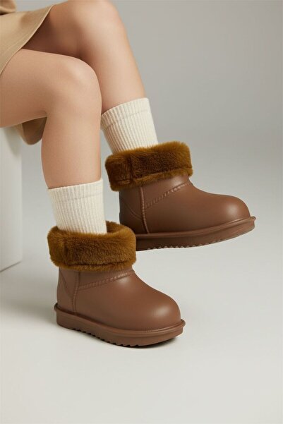 Görkem bebe ayakkabı ve tekstil Παιδικά μποτάκια βροχής με ελαφριά μαλακή επένδυση από γούνα