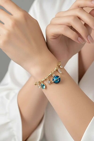 Clariss Gezegen Charmlı Gold Renk Pirinç Kadın Bileklik