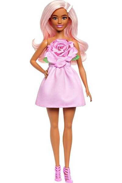 Barbie Papusa par roz, HYT94