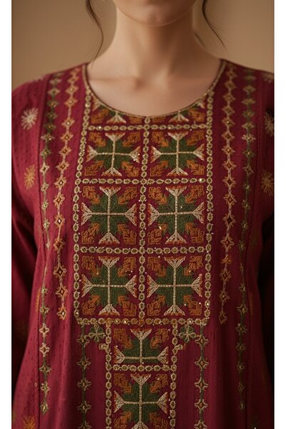 Maison Emarat Jalabiya with Intricate Embroidery and Pockets