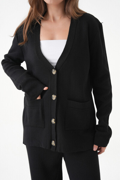 Park Karon Women's V-Neck Pocket Detail Button Closure Oversized Jacket Pants Two-Piece Knitwear Set